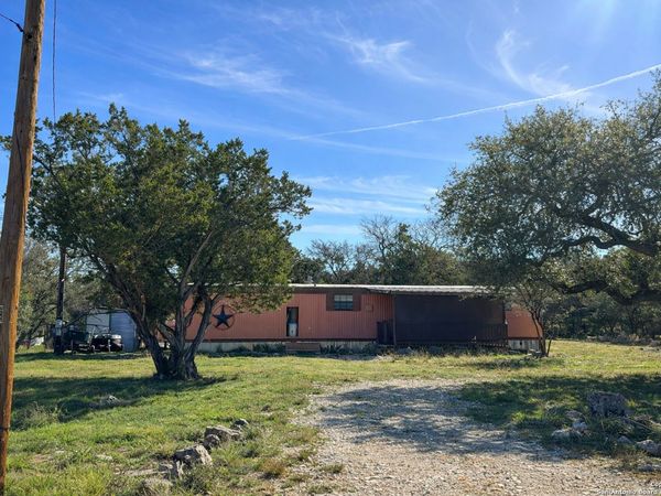 1064 Brook Valley, Canyon Lake, TX 78133