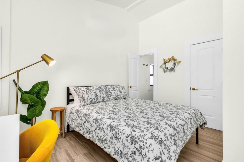 742 NE 17th Avenue, Fort Lauderdale, FL 33304 Photo