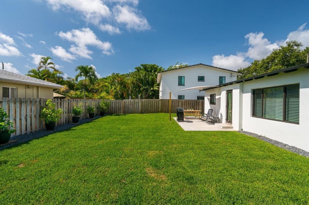 742 NE 17th Avenue, Fort Lauderdale, FL 33304 Photo