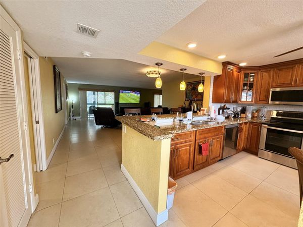 271 S Hollybrook Drive, Unit 205, Pembroke Pines, FL 33025