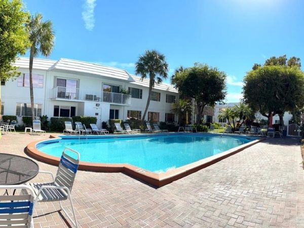310 S Cypress Rd, Unit 701, Pompano Beach, FL 33060
