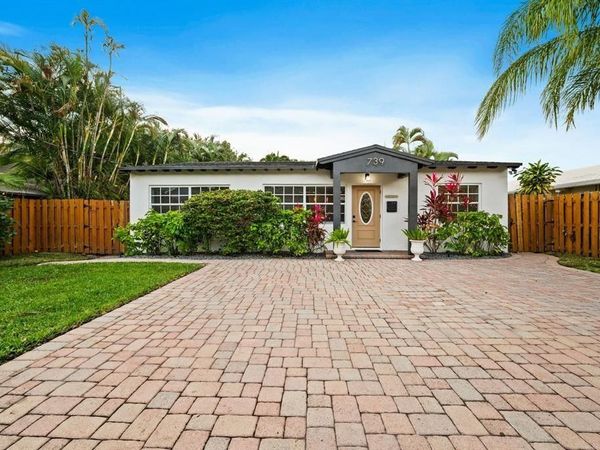 739 NE 17th Rd, Fort Lauderdale, FL 33304