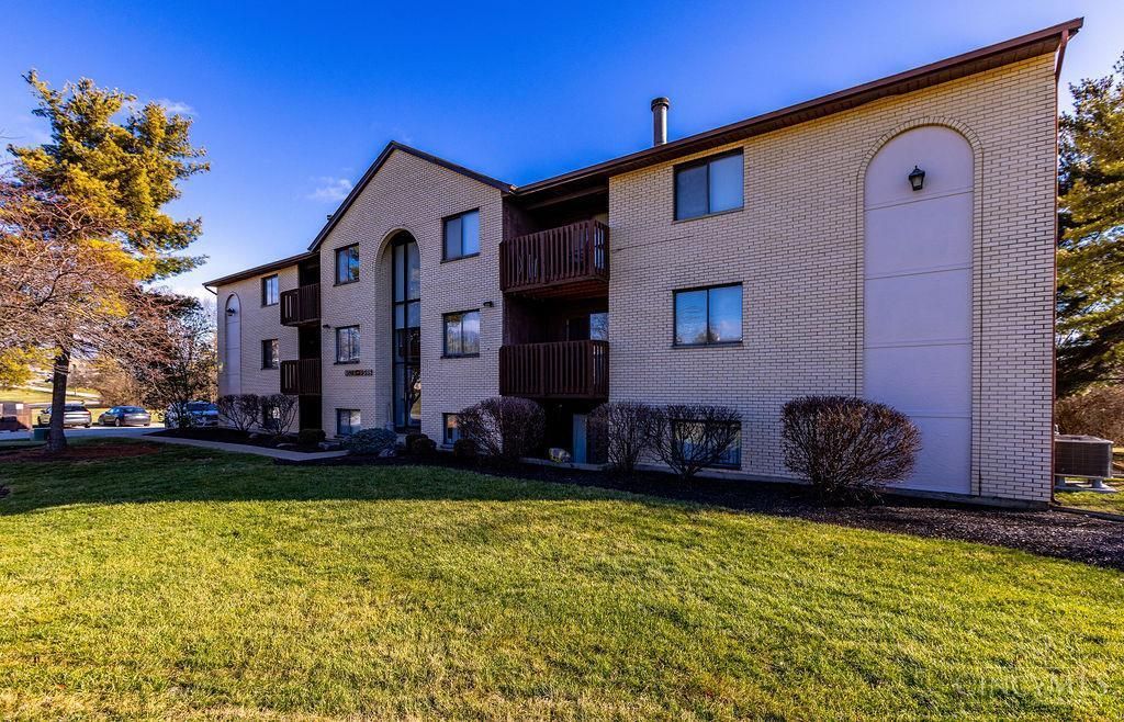 9578 Woodland Hills Drive, West Chester, OH 45011 Main Photo