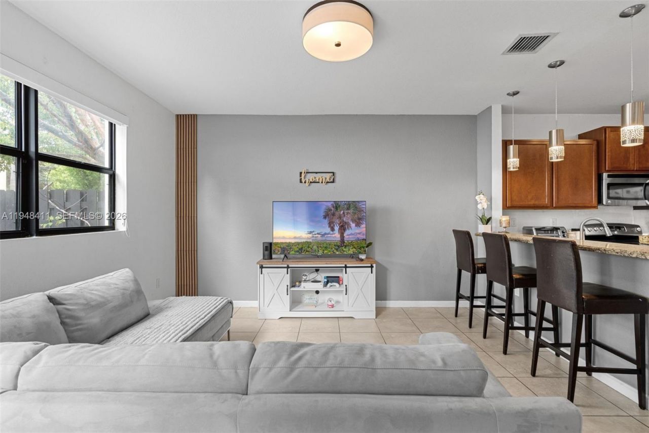 550 NE 33rd Ter, Homestead, FL 33033 Photo