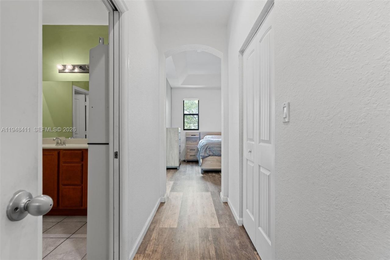 550 NE 33rd Ter, Homestead, FL 33033 Photo