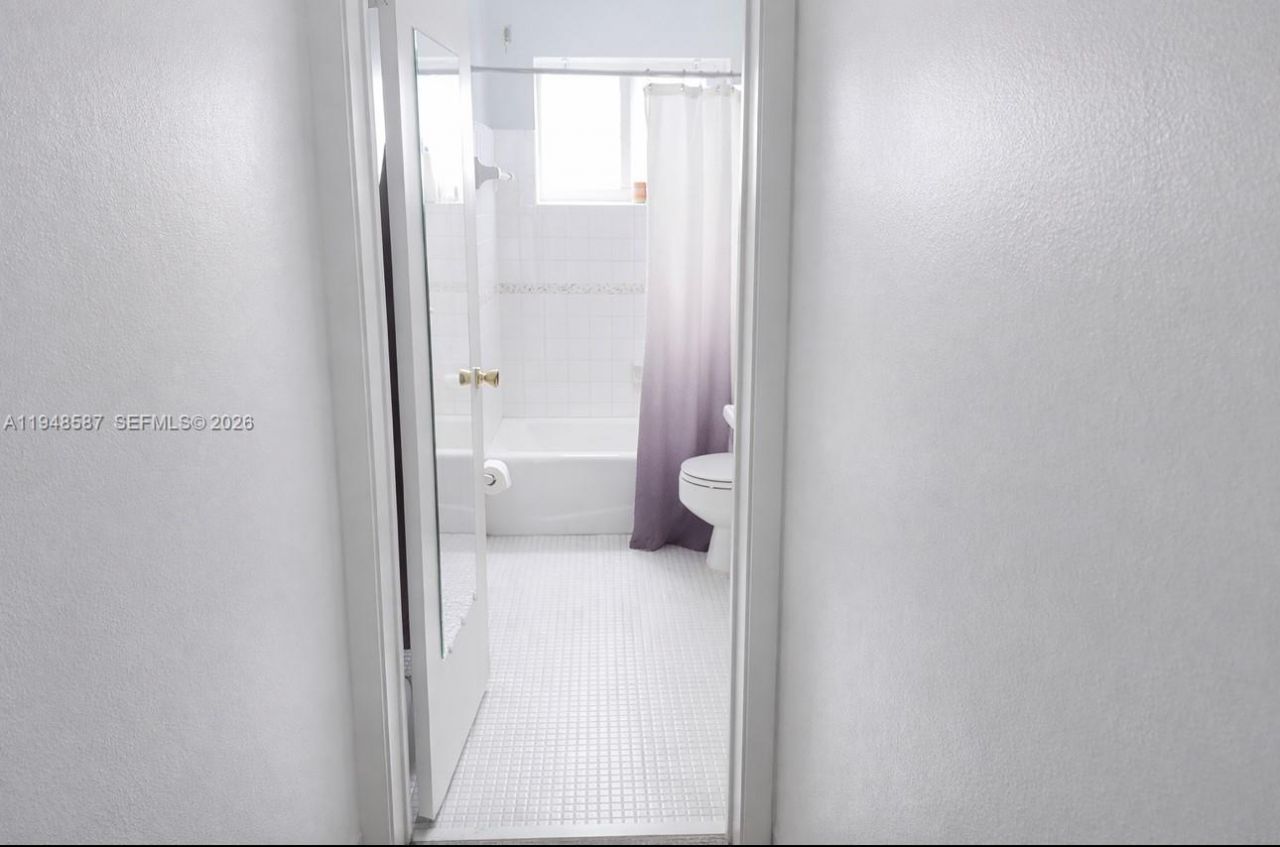 412 S Luna Ct, Unit 11, Hollywood, FL 33021 Photo