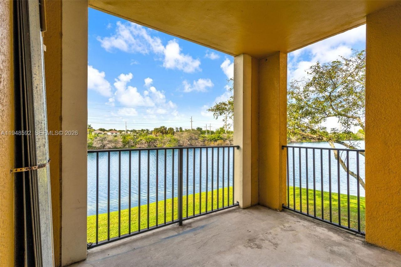 2401 W Preserve Way, Unit 204, Miramar, FL 33025 Photo