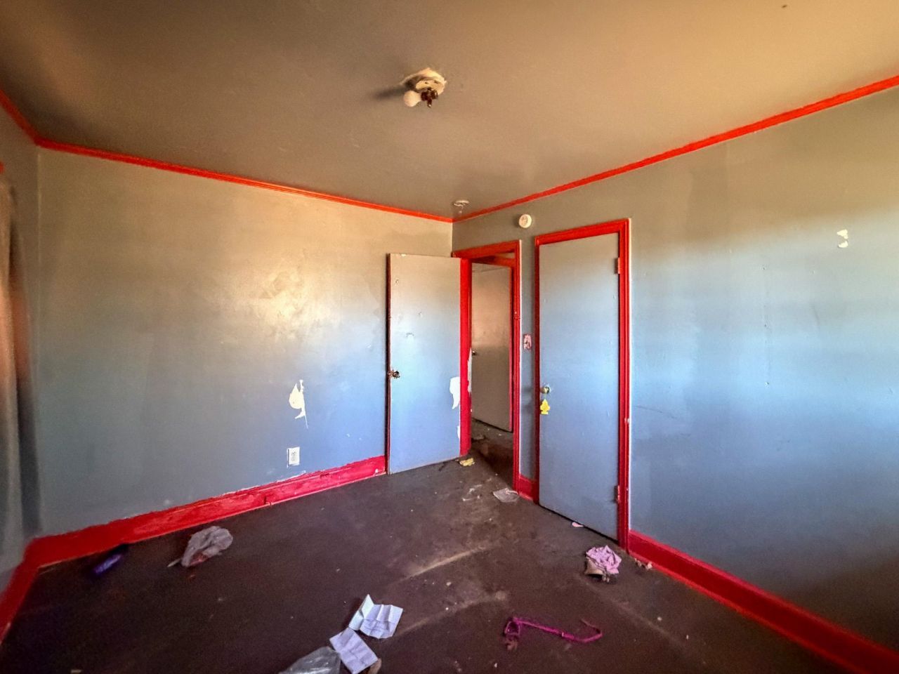 1035 S Stone Ave. Photo 16