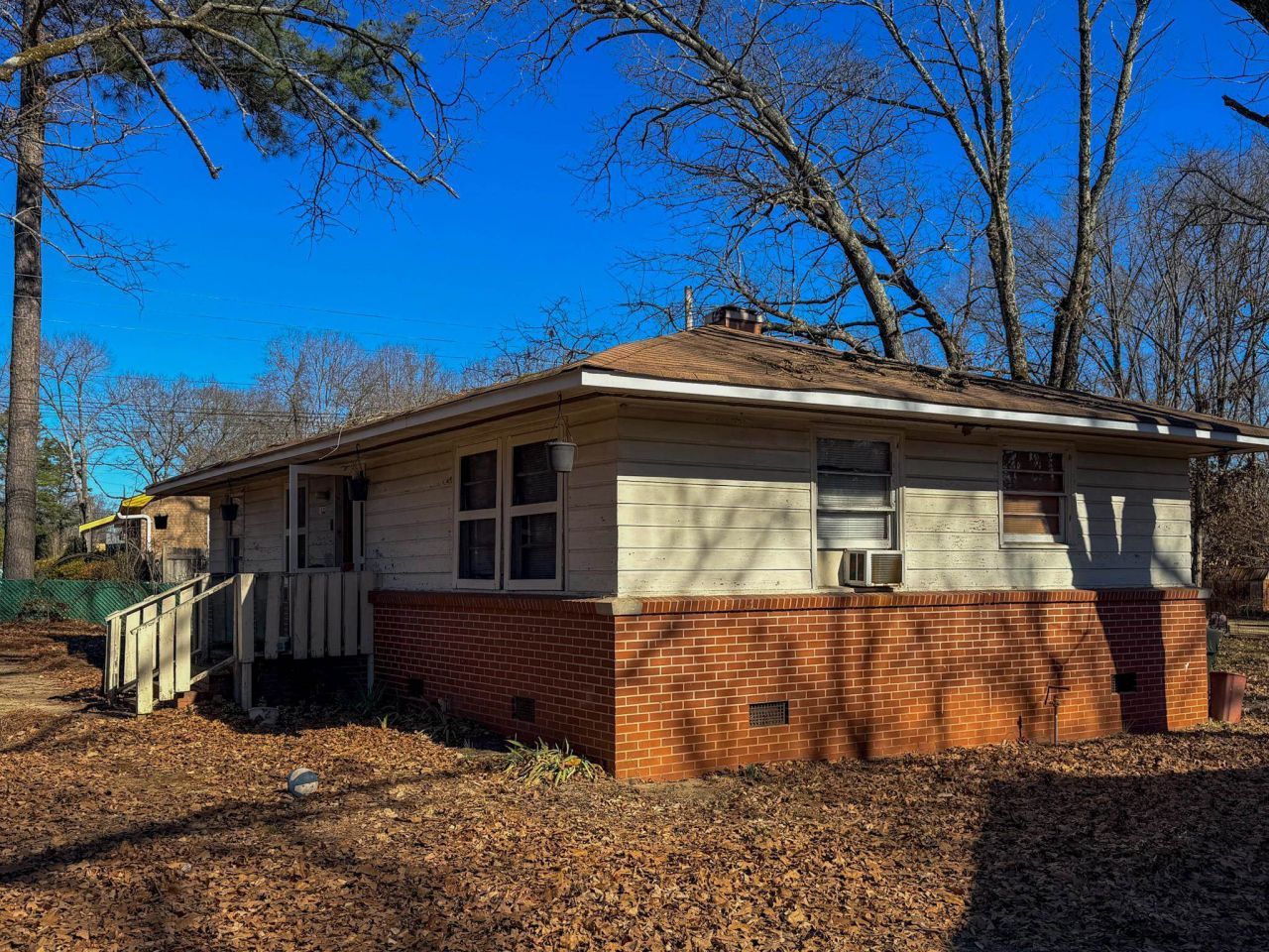 1035 S Stone Ave. Photo 4