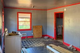 1035 S Stone Ave. photo 4