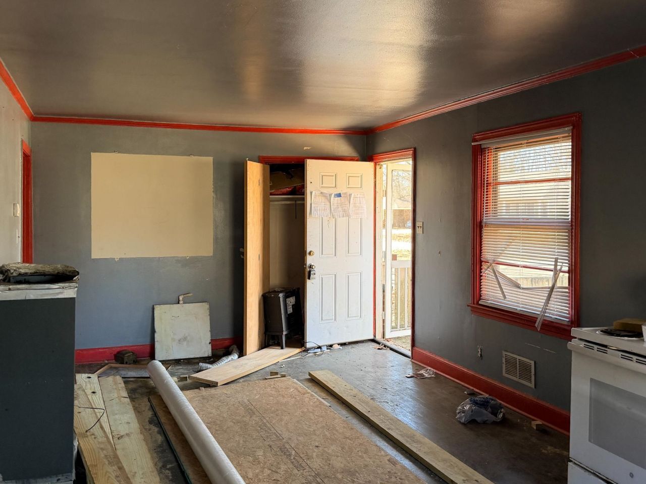 1035 S Stone Ave. Photo 6