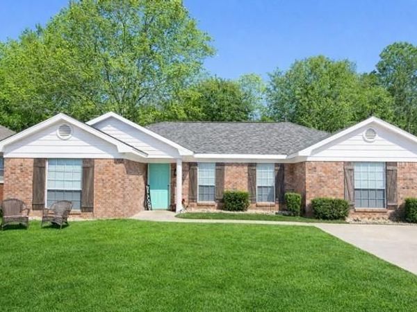 8400 Kendall Court N, Mobile, AL 36695