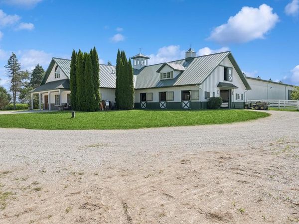 W1800 County Road B, Genoa City, WI 53128