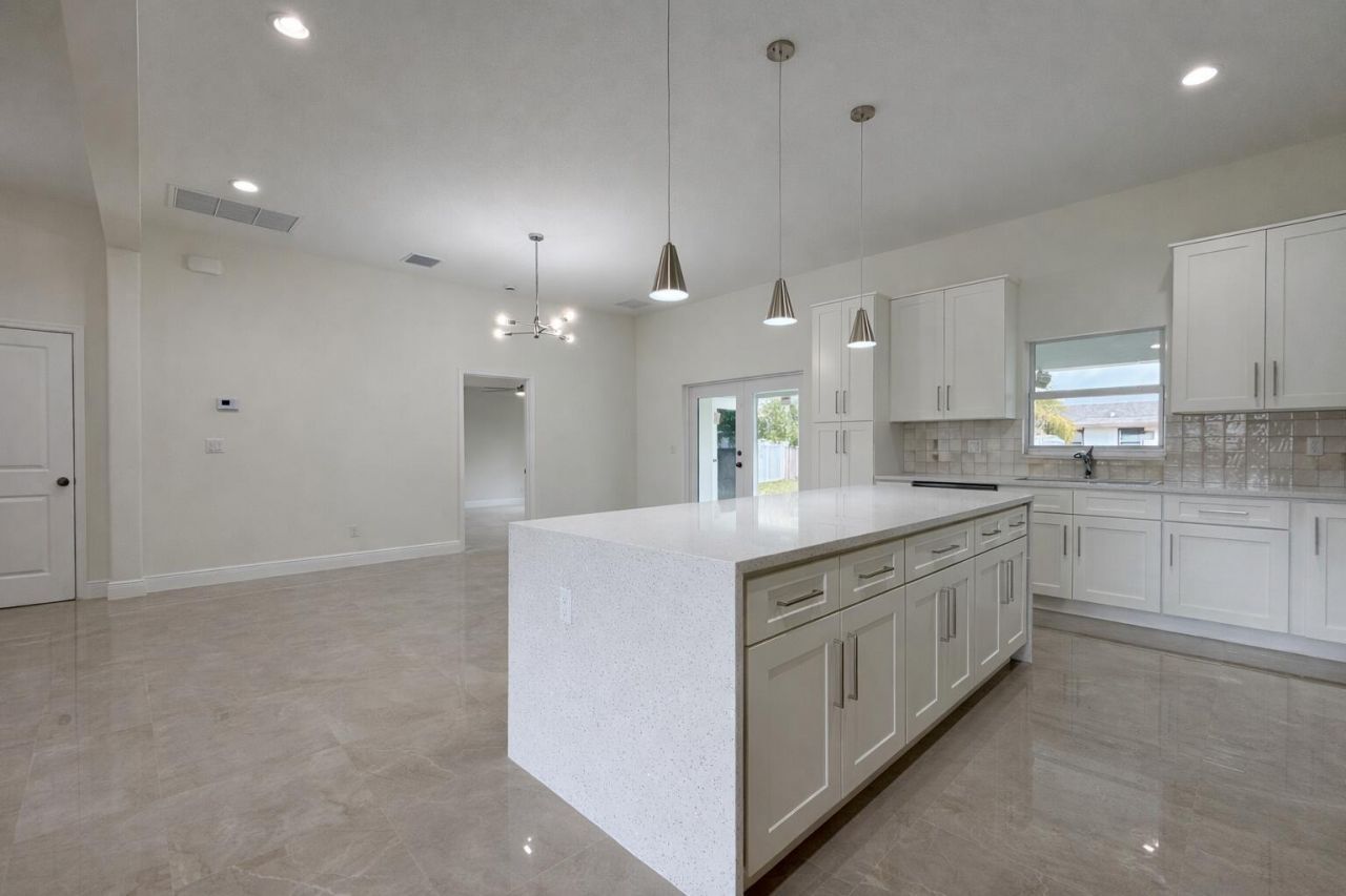 655 SW Seagull Terrace, Port Saint Lucie, FL 34953 Photo