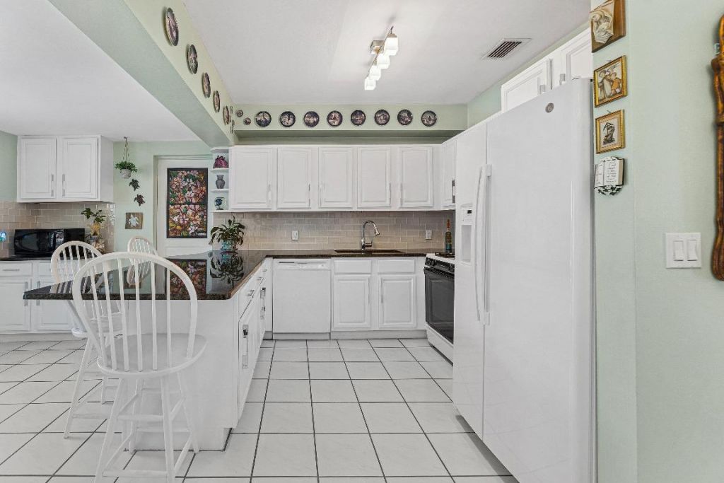 3421 Eastview Avenue, West Palm Beach, FL 33407 Photo