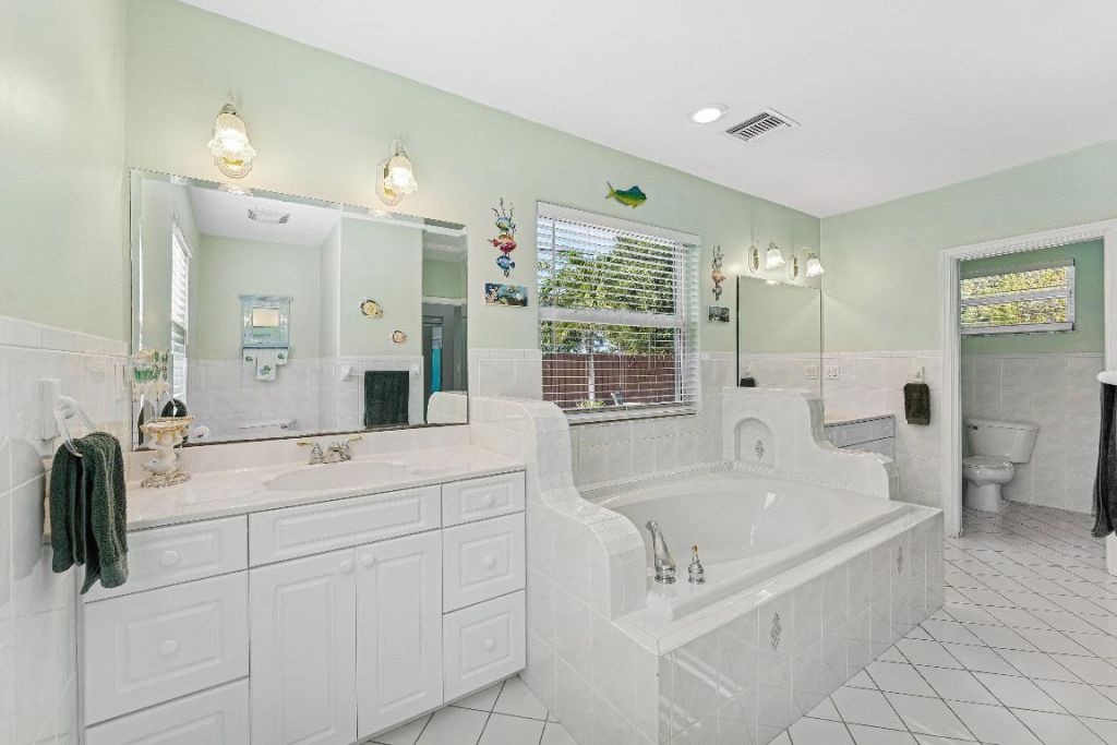 3421 Eastview Avenue, West Palm Beach, FL 33407 Photo