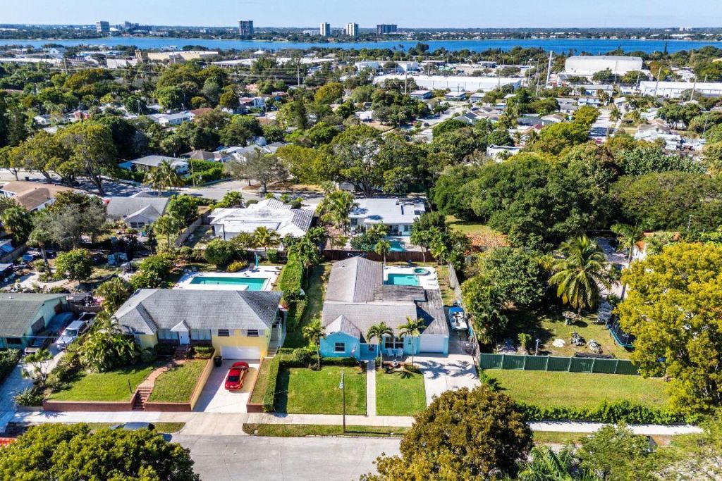 3421 Eastview Avenue, West Palm Beach, FL 33407 Photo