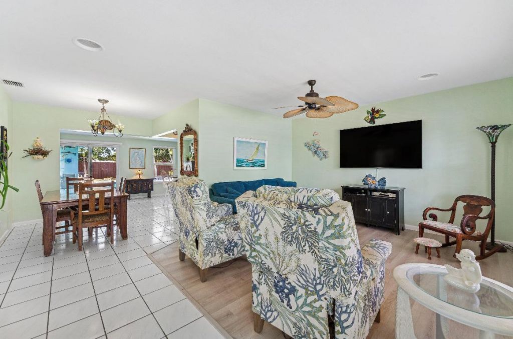 3421 Eastview Avenue, West Palm Beach, FL 33407 Photo