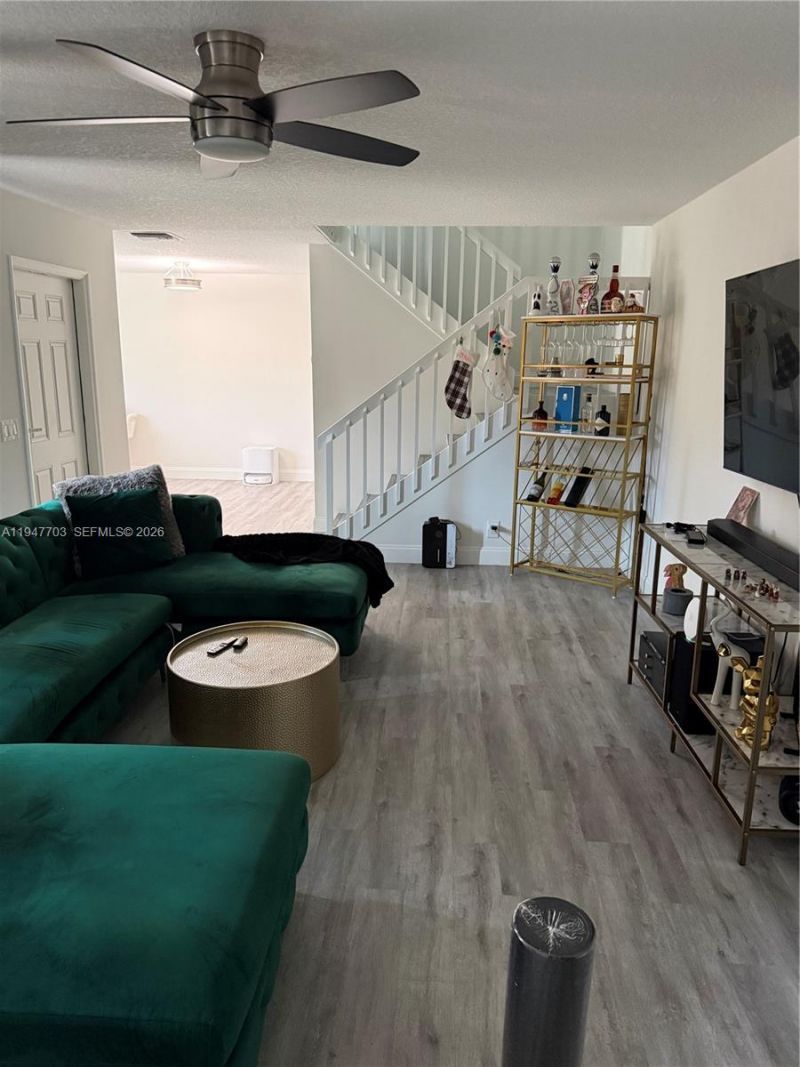 2563 Lakeview Ct, Cooper City, FL 33026 Photo