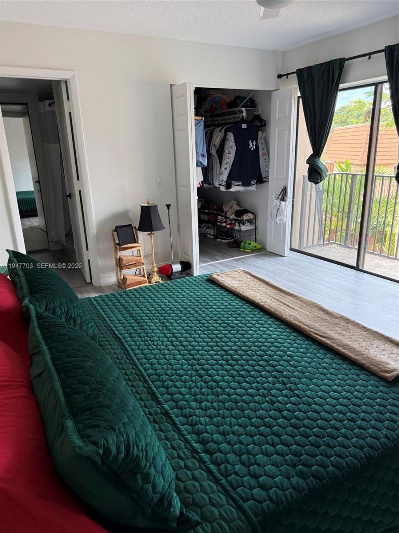 2563 Lakeview Ct, Cooper City, FL 33026 Photo