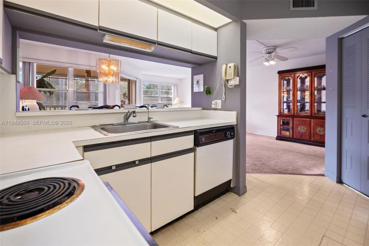 12600 SW 5th Ct , Unit 212L, Pembroke Pines, FL 33027 Photo