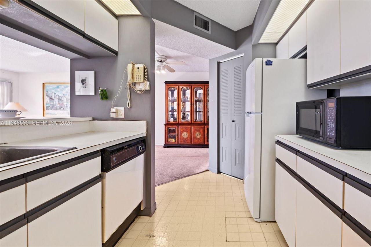 12600 SW 5th Ct , Unit 212L, Pembroke Pines, FL 33027 Photo