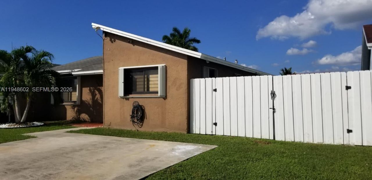 16239 SW 305th St, Homestead, FL 33033 Photo