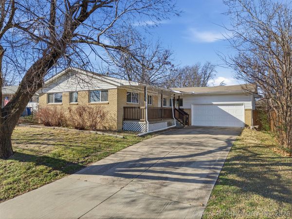 2904 S Hudson Place, Tulsa, OK 74114