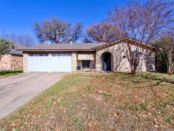 1717 Oak Tree Drive, Denton, TX 76209