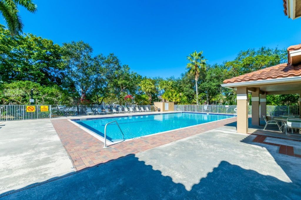 1347 Seagrape Circle, Weston, FL 33326 Photo