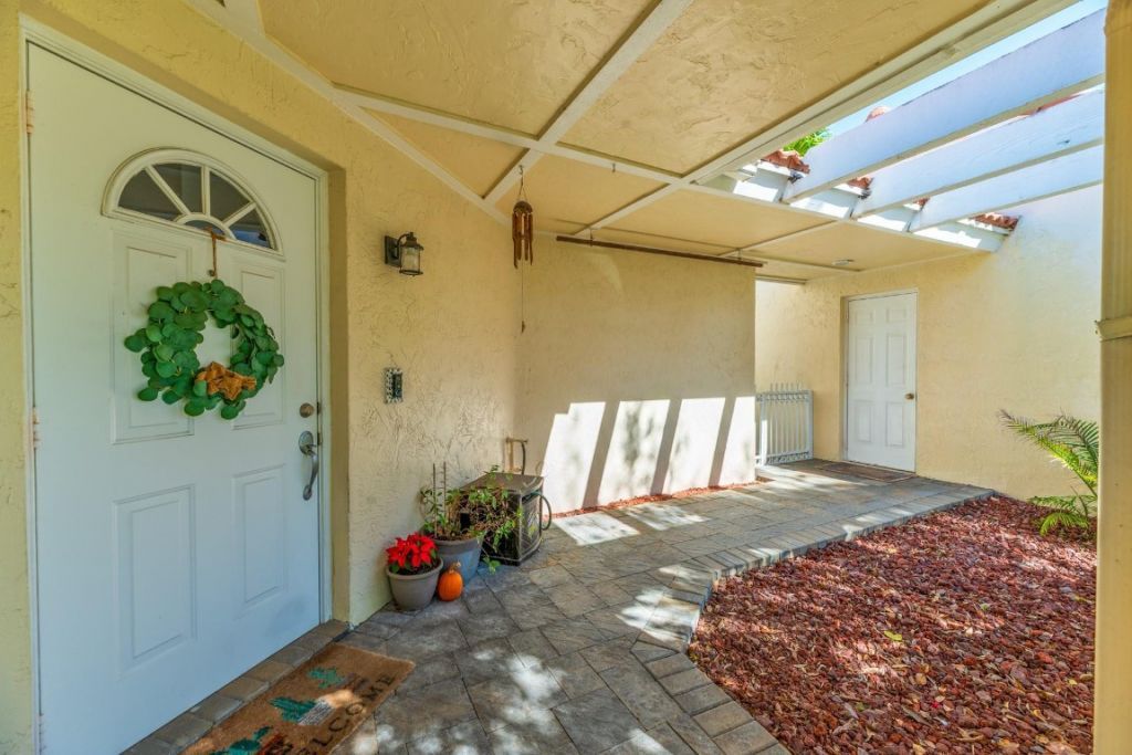 1347 Seagrape Circle, Weston, FL 33326 Photo