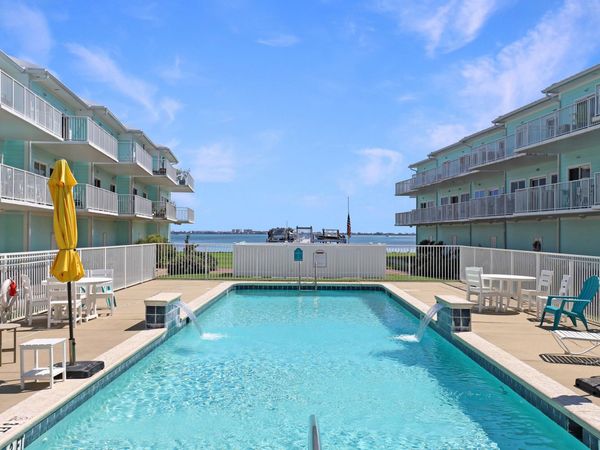 940 Sound Harbor Circle, Gulf Breeze, FL 32563