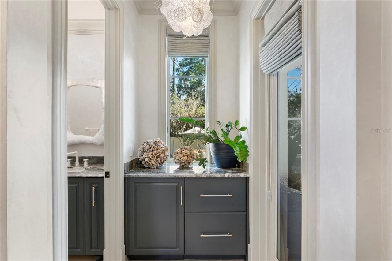 4518 W Rosemere Road, Tampa, FL 33609 Photo