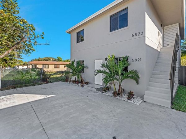 5821 NW 30th Ave, Miami, FL 33142