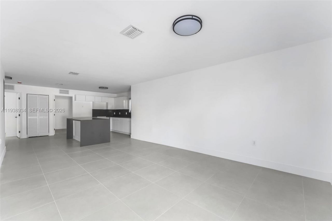 5821 NW 30th Ave, Miami, FL 33142 Photo