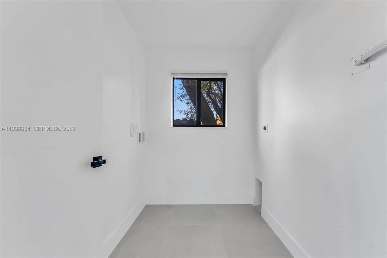 5821 NW 30th Ave, Miami, FL 33142 Photo