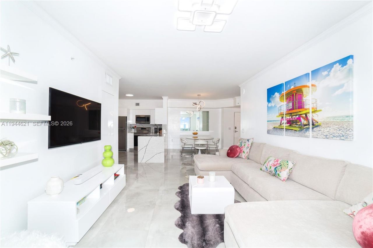 17150 N Bay, Unit 2905, Sunny Isles Beach, FL 33160 Photo