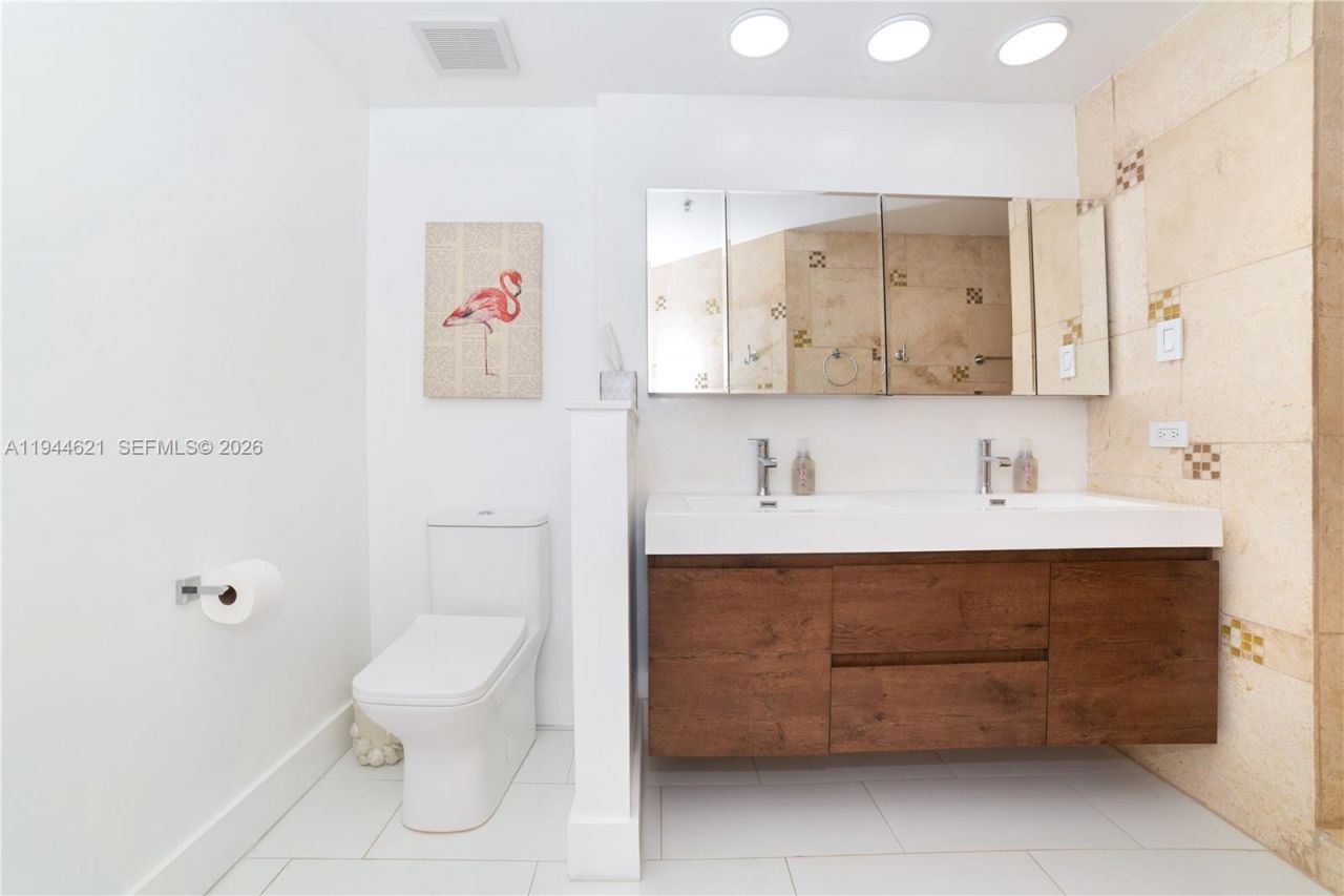 17150 N Bay, Unit 2905, Sunny Isles Beach, FL 33160 Photo