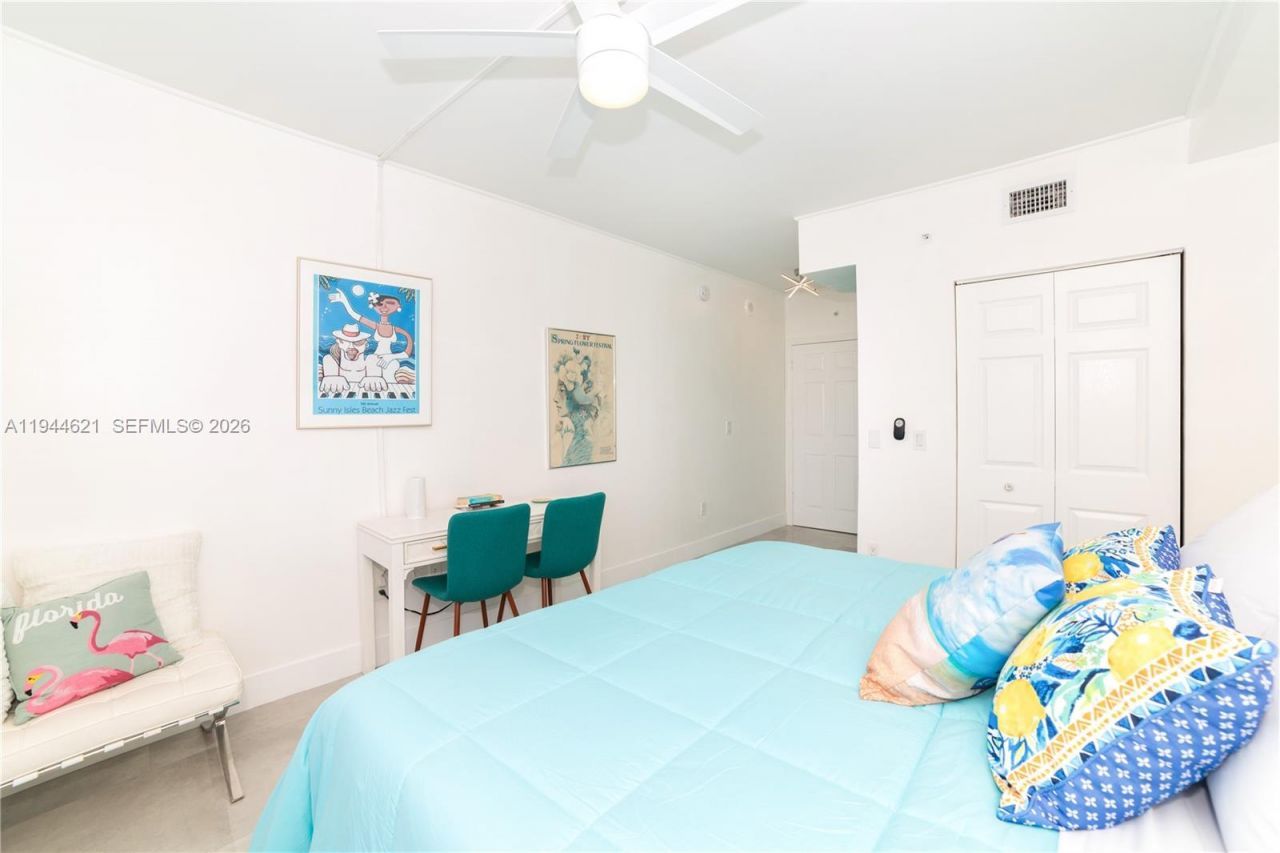 17150 N Bay, Unit 2905, Sunny Isles Beach, FL 33160 Photo