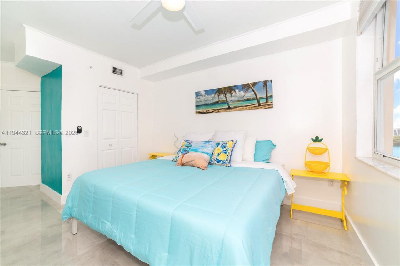 17150 N Bay, Unit 2905, Sunny Isles Beach, FL 33160 Photo