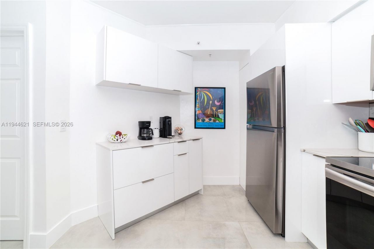 17150 N Bay, Unit 2905, Sunny Isles Beach, FL 33160 Photo