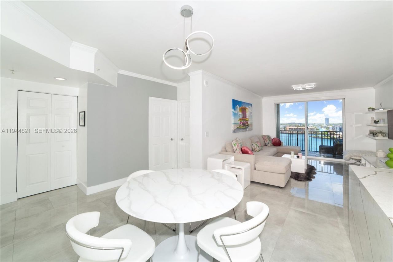 17150 N Bay, Unit 2905, Sunny Isles Beach, FL 33160 Photo
