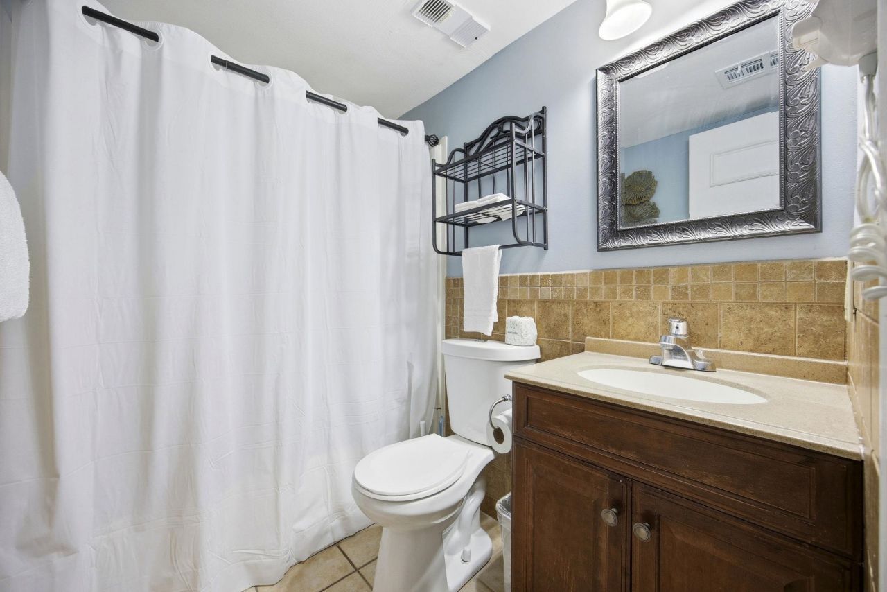 1605 S Ocean Blvd. Photo 15