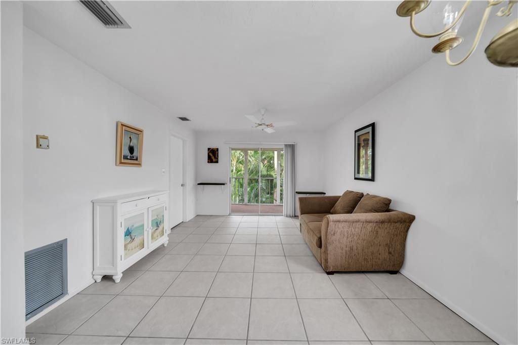 8071 Country Rd, Unit 206, Fort Myers, FL 33919 Photo