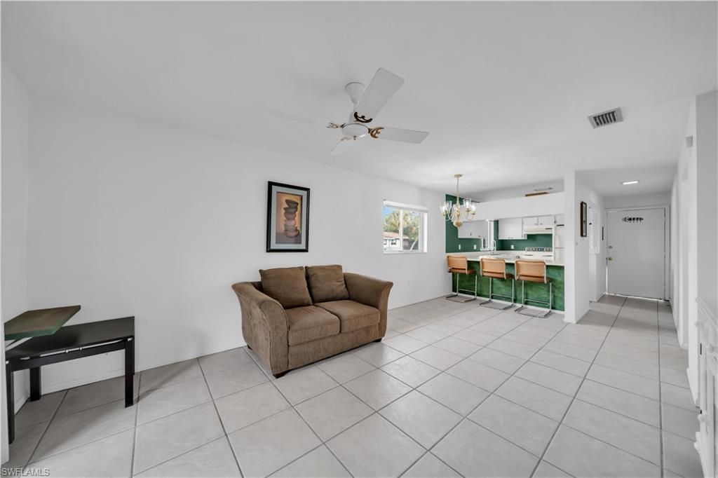 8071 Country Rd, Unit 206, Fort Myers, FL 33919 Photo