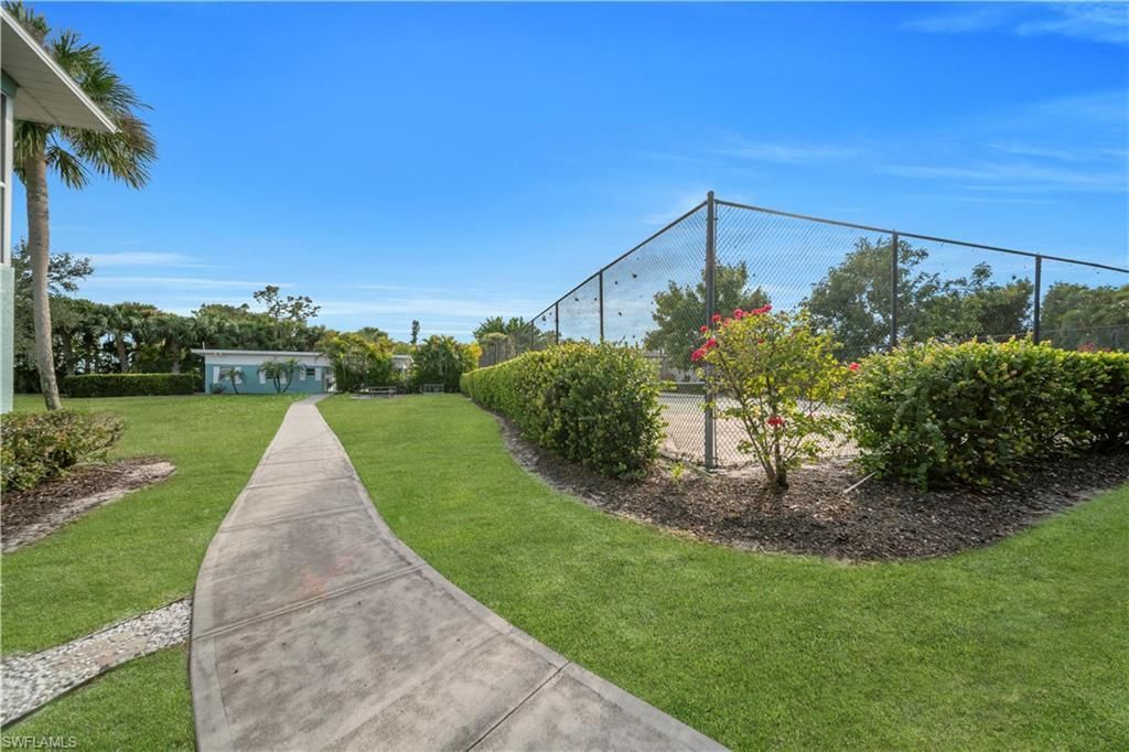 8071 Country Rd, Unit 206, Fort Myers, FL 33919 Photo