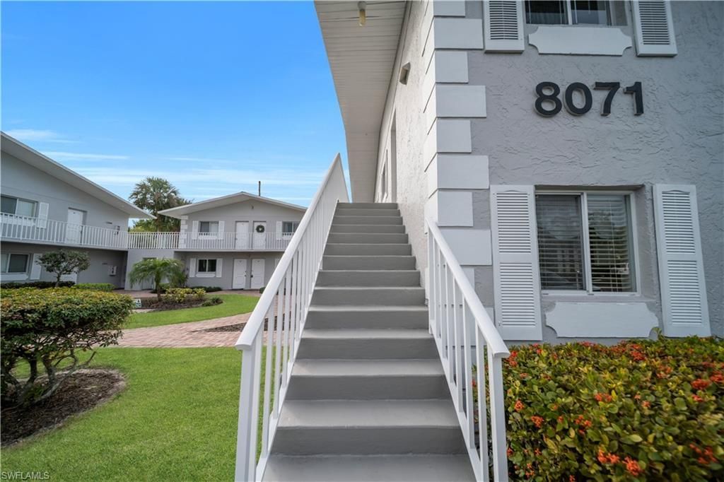 8071 Country Rd, Unit 206, Fort Myers, FL 33919 Photo