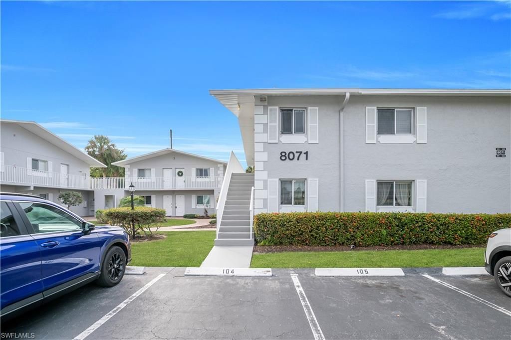 8071 Country Rd, Unit 206, Fort Myers, FL 33919 Photo