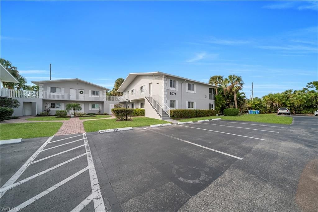 8071 Country Rd, Unit 206, Fort Myers, FL 33919 Photo
