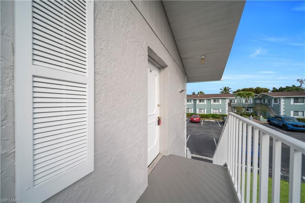 8071 Country Rd, Unit 206, Fort Myers, FL 33919 Photo
